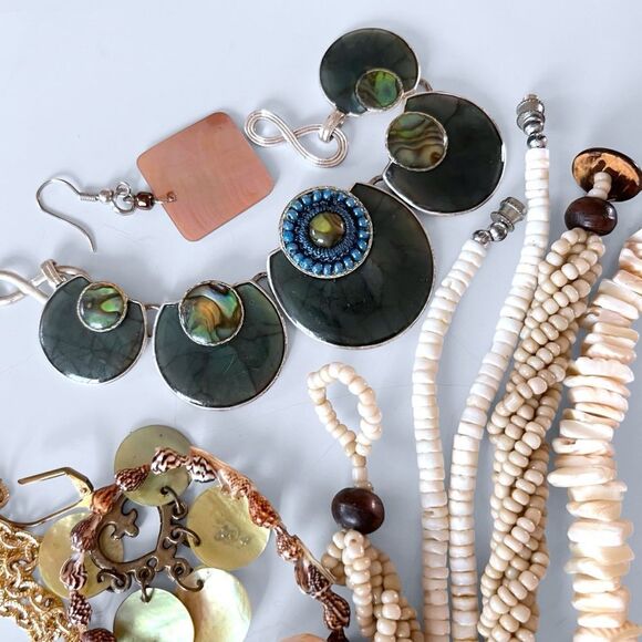 Seashell Craft Jewelry Lot - Picture 4 of 5